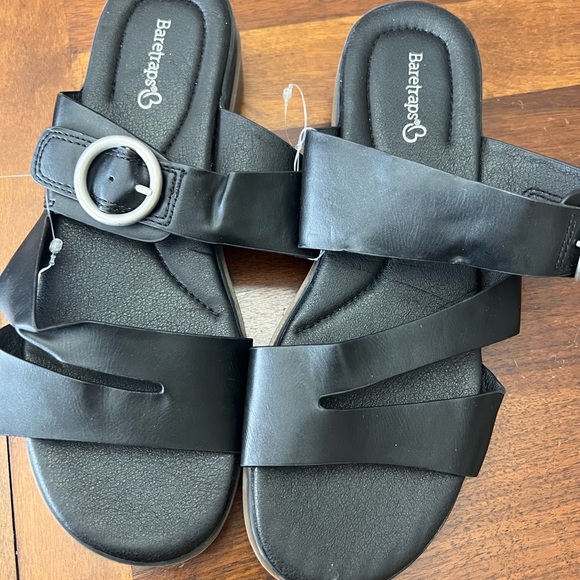 BareTraps Shoes - Baretraps Black Buckle Strap Romeo Sandals Size 8 NWOT